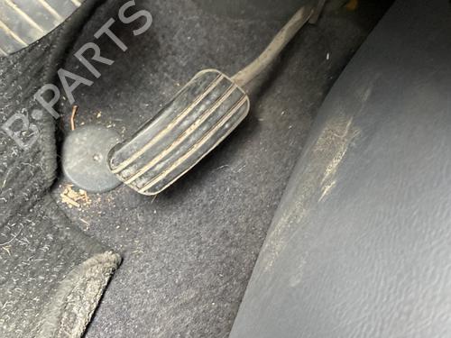 Pedal RENAULT CLIO II (BB_, CB_) 1.4 (B/CB0C, B/CB0S) (75 hp) 28582891