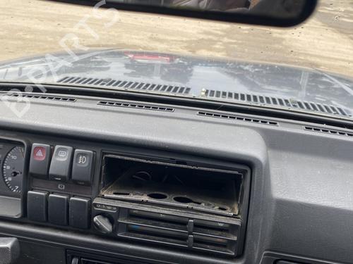 Used Dashboard Dashboard VW GOLF II (19E, 1G1) 1.6 TD (60 hp) 30760404 30760404