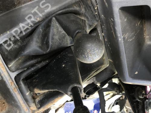 Used Gear lever NISSAN TERRANO II (R20) 2.7 TDi 4WD (125 hp) 22111498