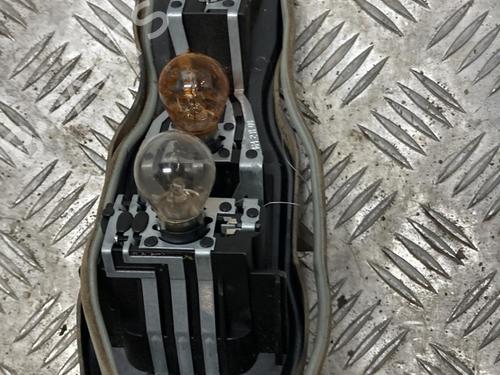 Used Lamp holder Lamp holder RENAULT SCÉNIC II (JM0/1_) 1.5 dCi (JM1F) (86 hp) 22111741 22111741