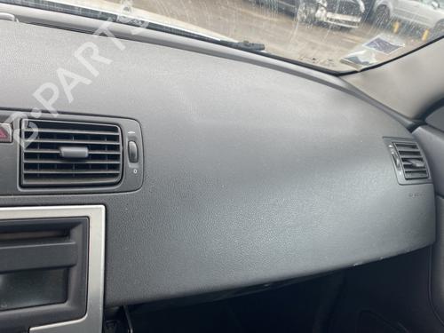Used Dashboard Dashboard VOLVO S40 II (544) 2.0 D (136 hp) 27319128 27319128