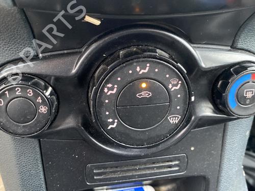 AC Styreenhet / Manøvreringsenhet FORD FIESTA VI (CB1, CCN) 1.4 TDCi (68 hp) 23784952
