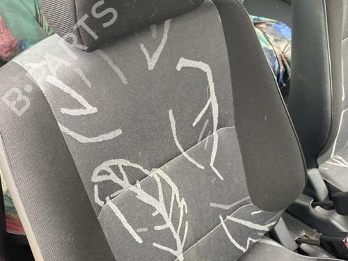 Used Right front seat Right front seat PEUGEOT 106 II (1A_, 1C_) 1.1 i (60 hp) 26457473 26457473