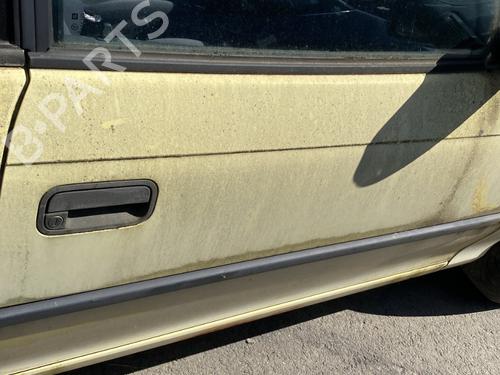 Used Right front door OPEL ASTRA F Hatchback (T92) 2.0 GSI 16V (F08, M08, F68, M68) (150 hp) 26154985