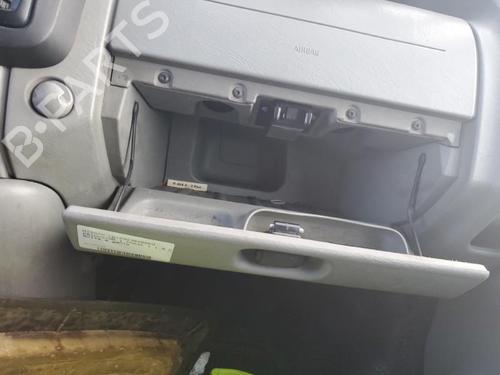 Used Glove box NISSAN PRIMASTAR Van (X83) 1.9 dCi 100 (100 hp) 22117601