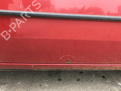 Used Right front door Right front door 22128052 22128052