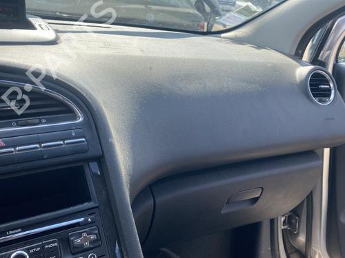 Used Dashboard Dashboard PEUGEOT 5008 (0U_, 0E_) 2.0 HDi 150 / BlueHDi 150 (150 hp) 25894974 25894974