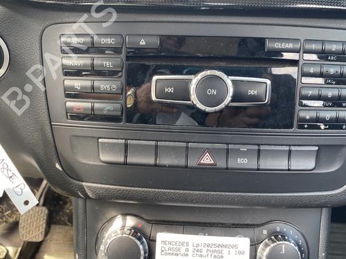Used Radio Radio MERCEDES-BENZ B-CLASS Sports Tourer (W246, W242) B 180 CDI (246.200) (109 hp) 26645250 26645250