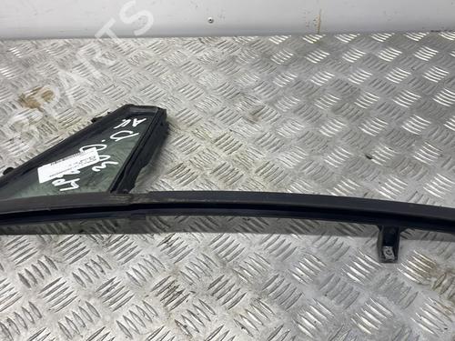 front-right-quarter-glass-renault-zoe-bfm_-2012-28673152 main image