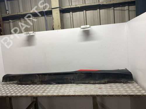 Used Left sideskirt Left sideskirt 38228619 38228619
