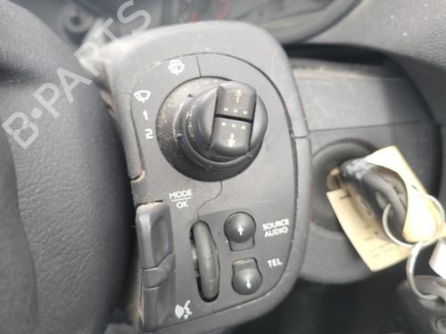 Steering column stalk RENAULT CLIO III (BR0/1, CR0/1) 1.2 16V (BR02, BR0J, BR11, CR02, CR0J, CR11) | BP22126869I23 