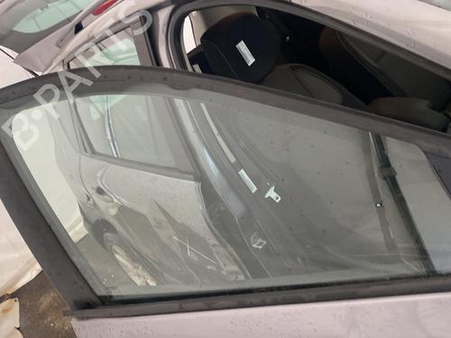 Used Front right door window RENAULT SCÉNIC III (JZ0/1_) 1.5 dCi (JZ02, JZ0R) (95 hp) 31919212