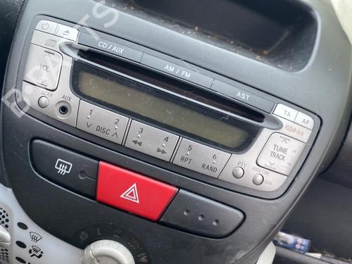 Bilradio CITROËN C1 (PM_, PN_) 1.0 (68 hp) 31136904