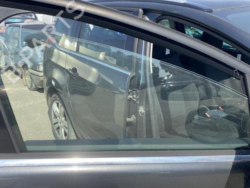 Front right door window PEUGEOT 5008 (0U_, 0E_) 2.0 HDi 150 / BlueHDi 150 | BP26743772C19 