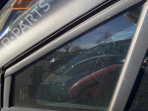 Front left quarter glass CITROËN C3 III (SX) 1.2 PureTech 82 | BP30157144C111