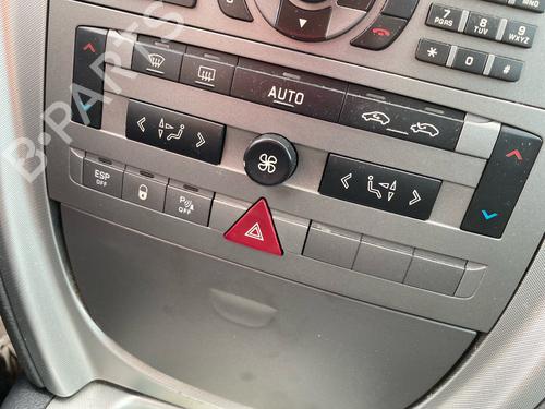 Used Climate control Climate control 38063982 38063982
