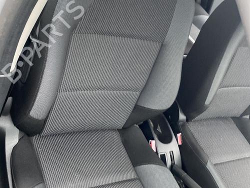 Sæde højre fortil Sæde højre fortil PEUGEOT 207 (WA_, WC_) 1.6 HDi (90 hp) 30934088 30934088