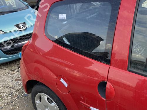 Bagstkærm Højre RENAULT TWINGO II (CN0_) 1.2 16V (CN04, CN0B) (75 hp) 32861374