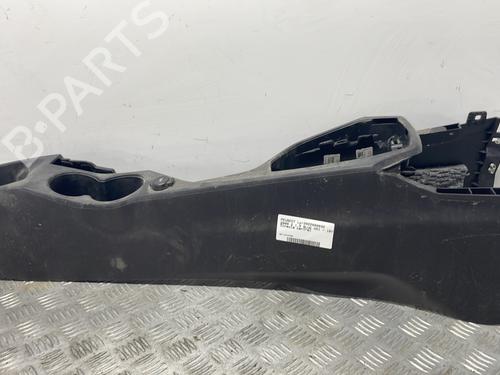 Used Middle console PEUGEOT 2008 II (UD_, US_, UY_, UJ_, UR_, UC_) 1.5 BlueHDI 110 (UDYHSK) (110 hp) 26564544