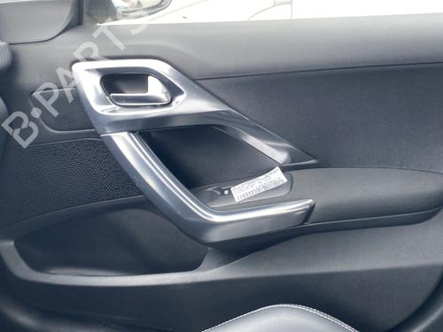 Forreste højre beklædning PEUGEOT 2008 I (CU_) 1.2 THP 110 / PureTech 110 (110 hp) 31116809