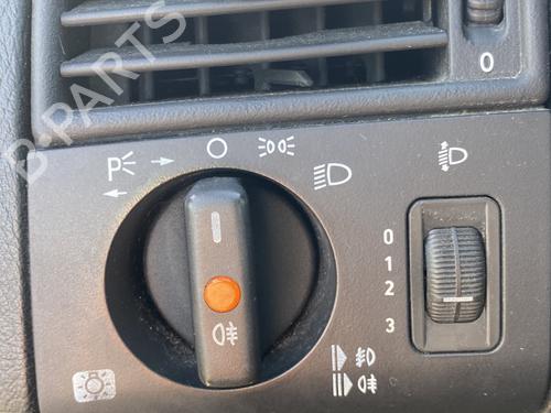 Headlight switch MERCEDES-BENZ C-CLASS (W202) C 220 CDI (202.133) | BP30085521I24