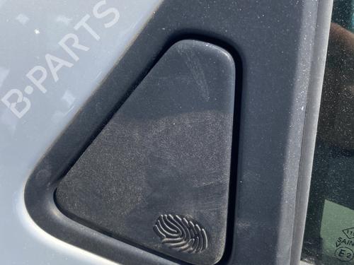 rear-right-exterior-door-handle-renault-zoe-bfm_-2012-27327757 main image