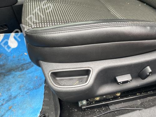 Used Left front seat Left front seat PEUGEOT 407 (6D_) 2.0 HDi 135 (6DRHRH, 6DRHRE, 6DRHRG, 6DRHRJ) (136 hp) 29191619 29191619