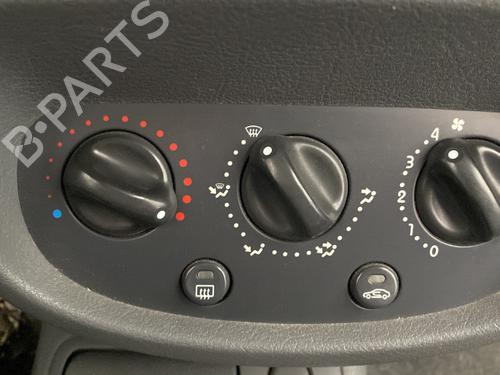 AC Styreenhet / Manøvreringsenhet RENAULT CLIO II (BB_, CB_) 1.2 (BB0A, BB0F, BB10, BB1K, BB28, BB2D, BB2H, CB0A,... (58 hp) 30726182