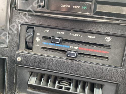Used Climate control Climate control JEEP CHEROKEE (XJ) 2.1 TD (87 hp) 32439588 32439588