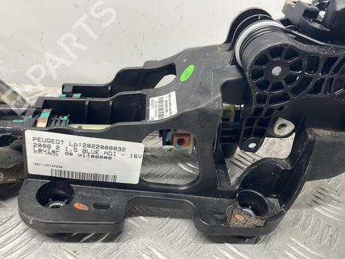 Gear lever PEUGEOT 2008 II (UD_, US_, UY_, UJ_, UR_, UC_) 1.5 BlueHDI 110 (UDYHSK) | BP26564545M90