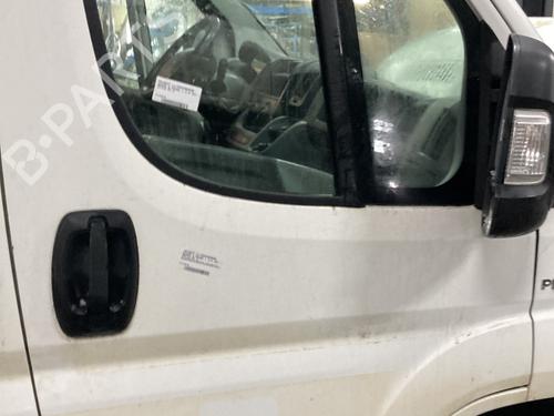 right-front-door-peugeot-boxer-van-30-hdi-160-1682477280-2006-21517892 main image
