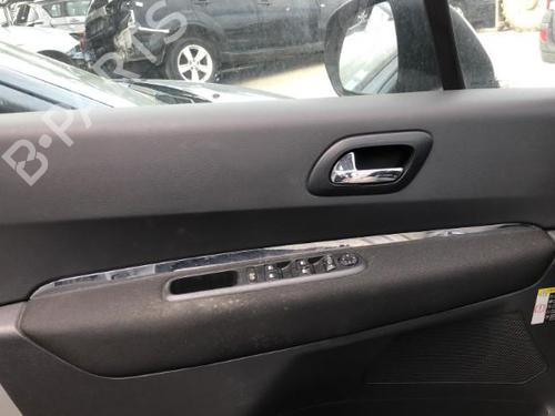 Used Front left panel PEUGEOT 5008 (0U_, 0E_) 1.6 HDi (110 hp) 22120206
