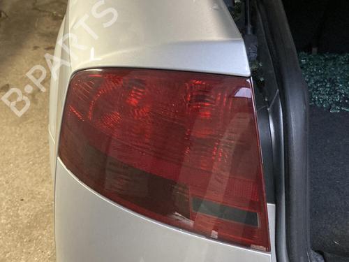 Venstre baglygte AUDI A4 B7 (8EC) 2.7 TDI (180 hp) 22115962
