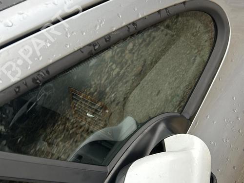 Used Front right quarter glass PEUGEOT 307 (3A/C) 2.0 HDi 110 (107 hp) 21815917