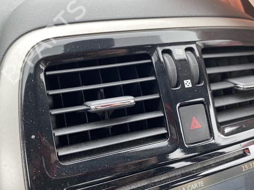 Used Air vent NISSAN MICRA IV (K13K, K13KK) 1.2 (80 hp) 25271023