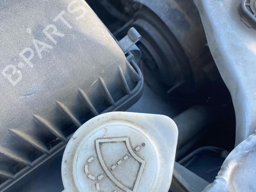 Used Windscreen washer tank Windscreen washer tank 39086340 39086340