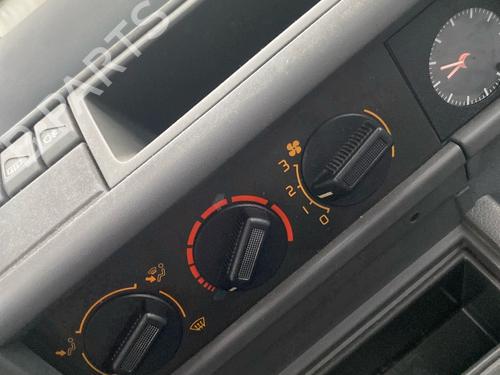 Used Climate control Climate control 37527025 37527025