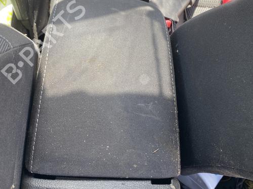 Used Armrest / Center console VW GOLF VII (5G1, BQ1, BE1, BE2) 2.0 TDI (150 hp) 25759618