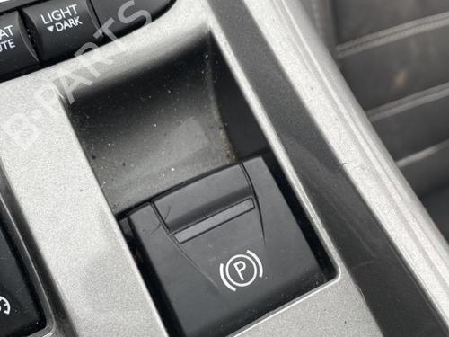 Used Switch RENAULT LAGUNA III (BT0/1) 2.0 dCi (BT07, BT0J, BT14, BT1A, BT1S) (131 hp) 25133731