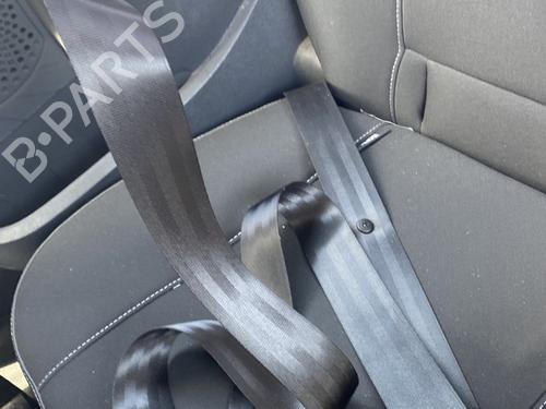 rear-right-seatbelt-renault-twingo-ii-cn0_-2007-32861416 main image