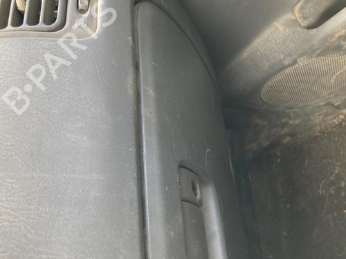 Used Glove box Glove box SUZUKI GRAND VITARA I (FT, HT) [1998-2008] 19905365 19905365