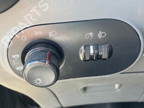 Commande de phare SEAT IBIZA III (6L1) 1.4 16V (86 hp) 27868594