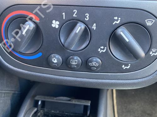 Climate control OPEL CORSA C (X01) 1.7 DTI (F08, F68) | BP23785096I5 - Image 3