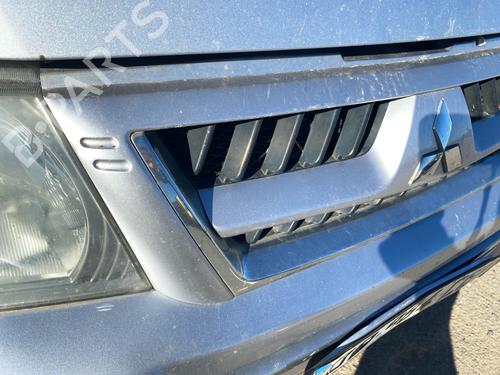 Used Grille Grille 39042491 39042491