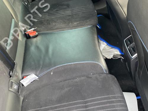 Stol bak RENAULT MEGANE IV Hatchback (B9A/M/N_) 1.6 dCi 130 (B9A4) (130 hp) 32753018