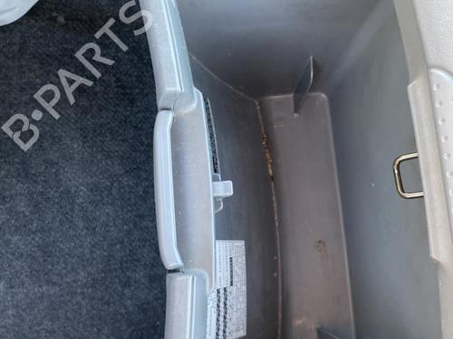 glove-box-toyota-yaris-_p1_-1999-2000-2001-2002-2003-2004-2005-33553363 main image