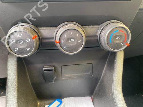 Climate control RENAULT CLIO V (B7_) 1.5 Blue dCi 85 (B7AG) | BP39042335I5 - Image 2
