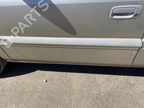 Used Door moulding trim OPEL ZAFIRA A MPV (T98) 1.8 16V (F75) (125 hp) 24940682