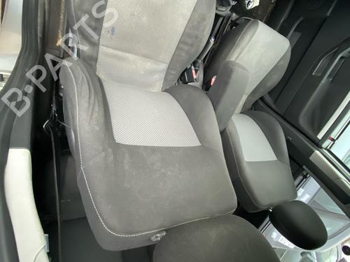Used Left front seat Left front seat OPEL MERIVA A MPV (X03) 1.7 CDTI (E75) (100 hp) 39729966 39729966