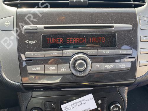 Used Radio Radio 26557503 26557503